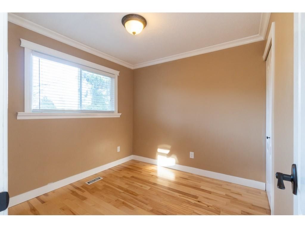 Listing Image 30