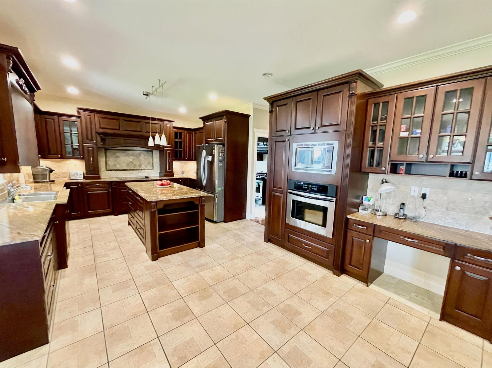 Listing Image 11