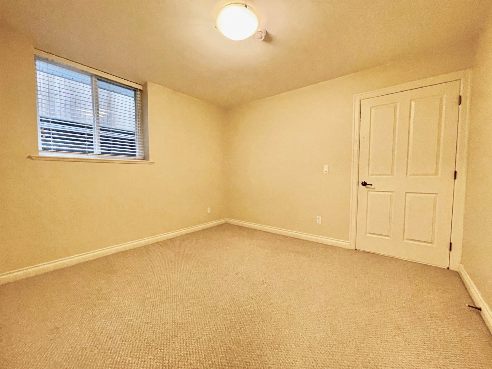 Listing Image 28