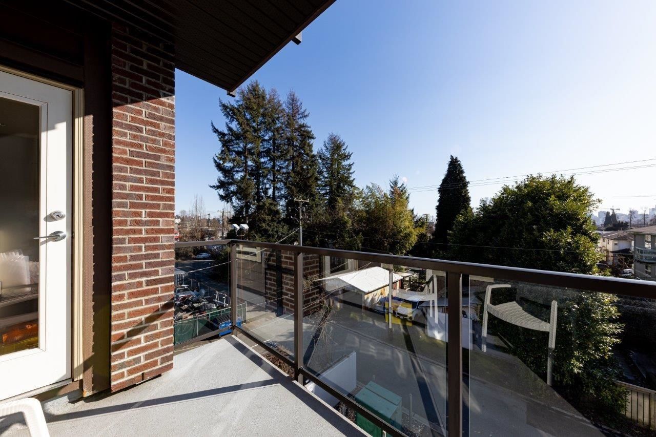 Listing Image 17