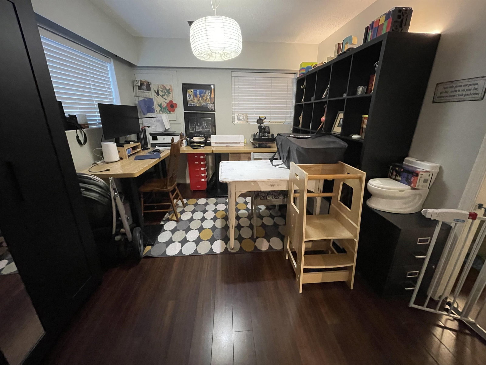 Listing Image 8