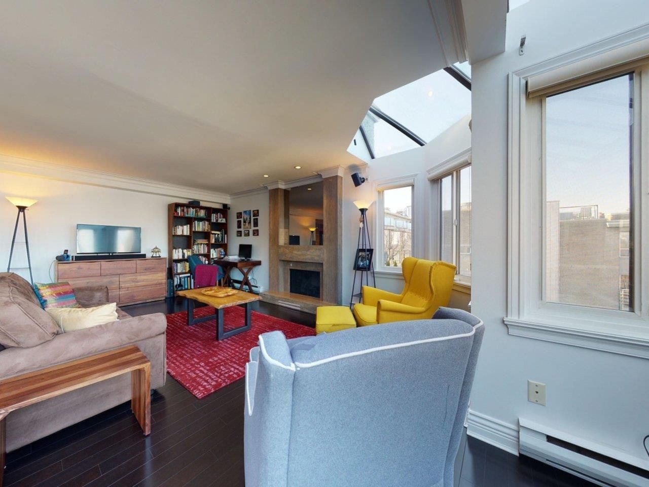 Listing Image 12