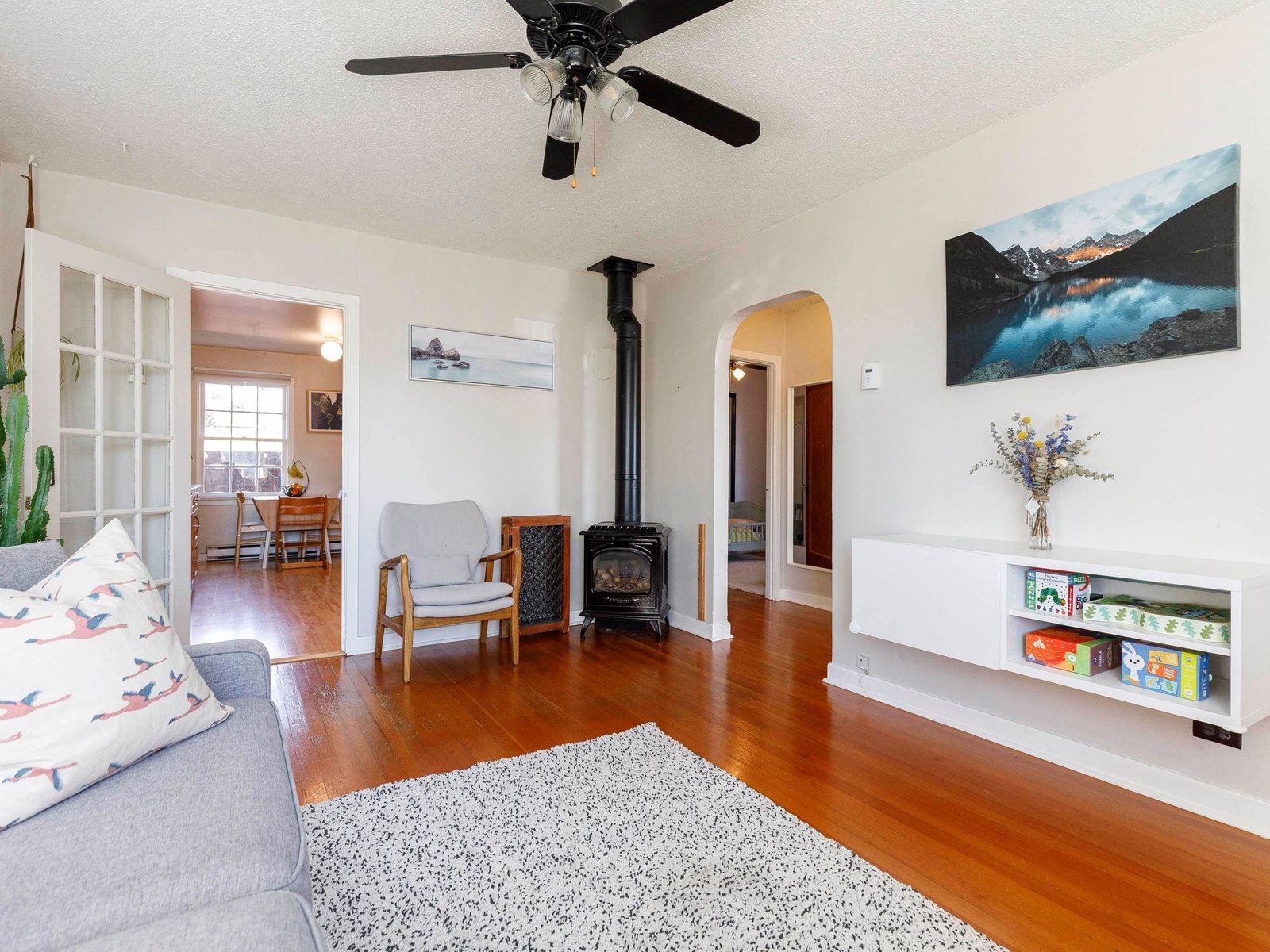 Listing Image 5