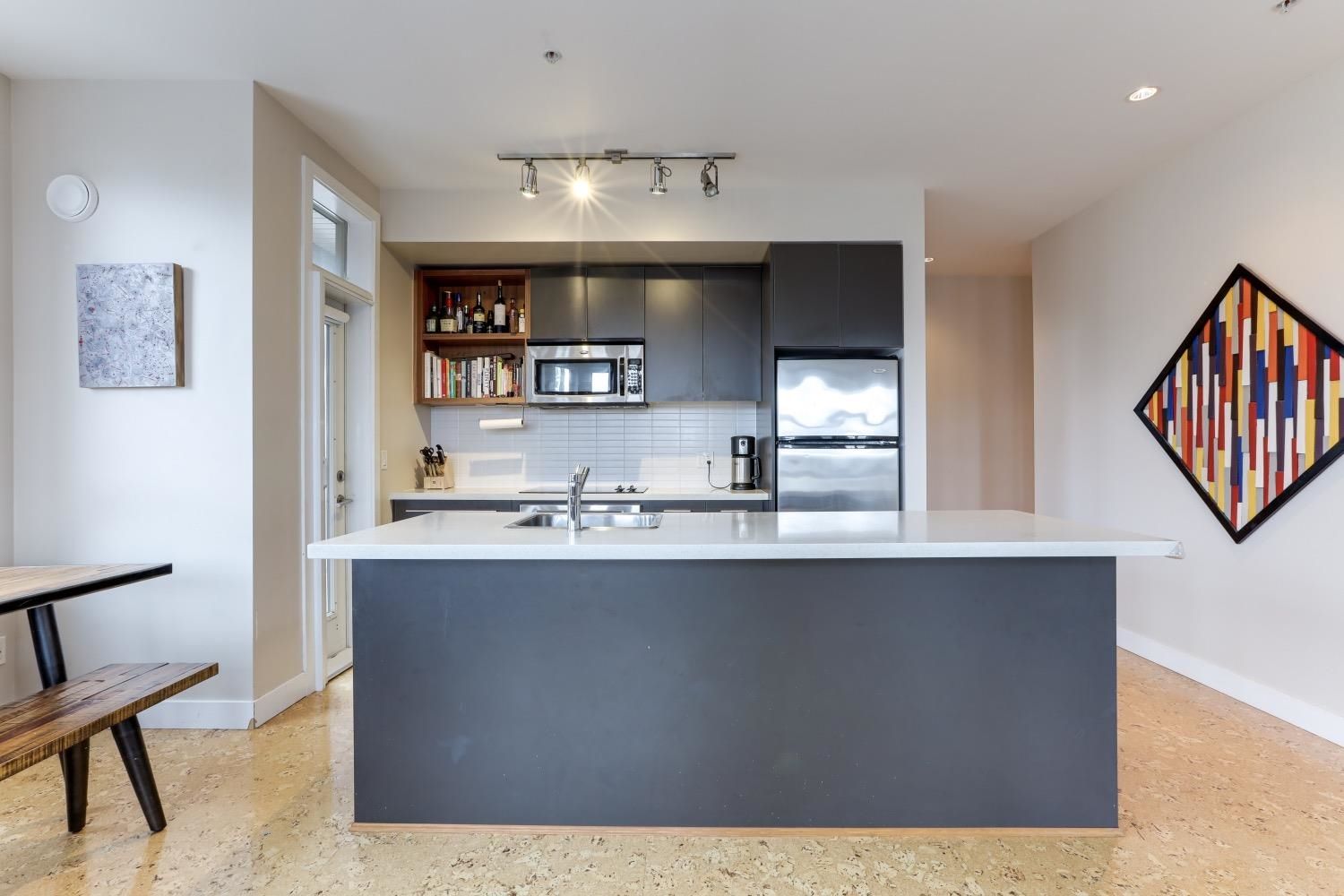 Listing Image 8