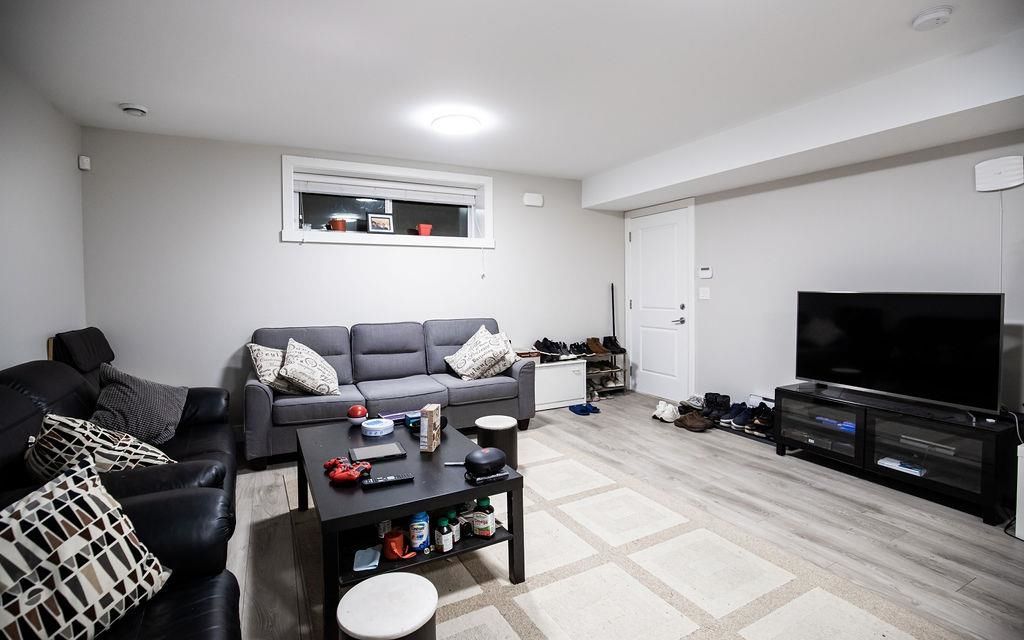 Listing Image 30