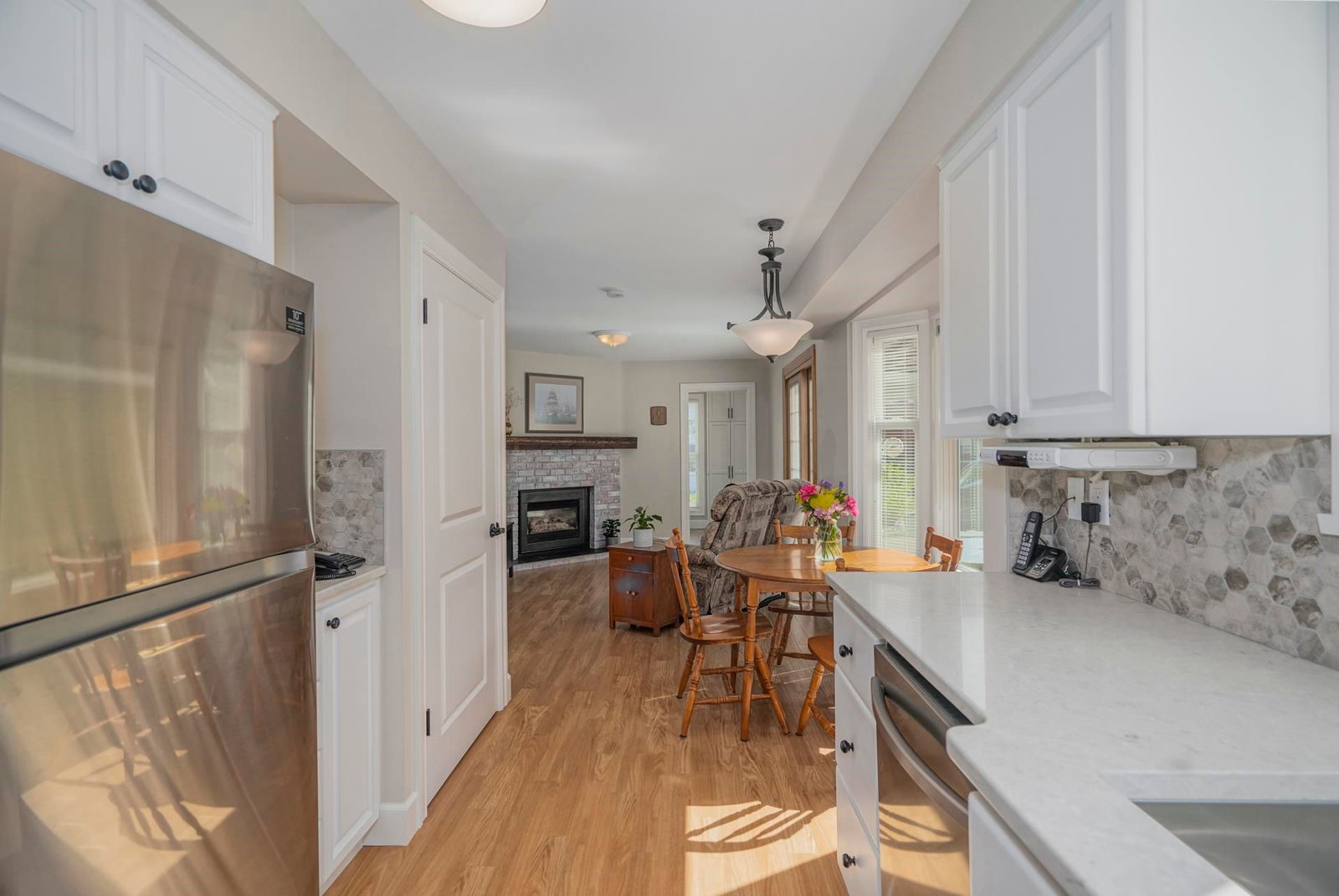 Listing Image 16