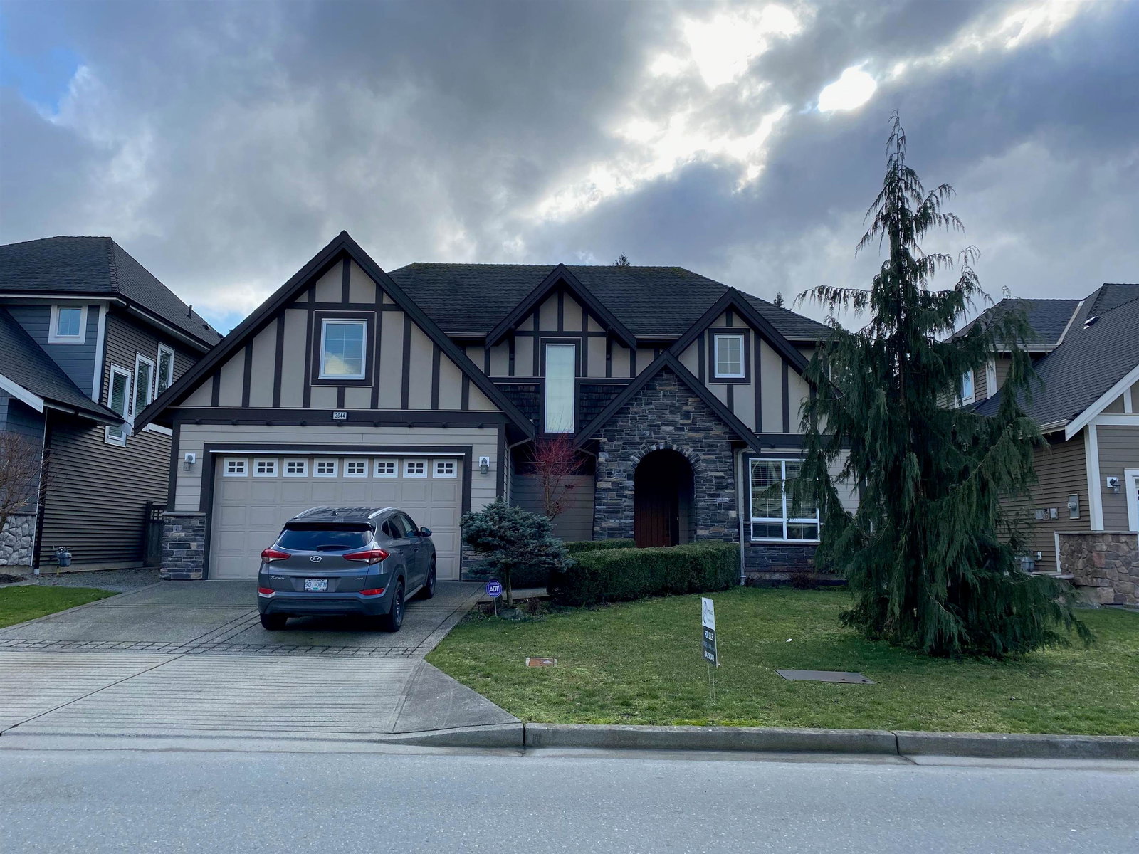 Listing Image 1