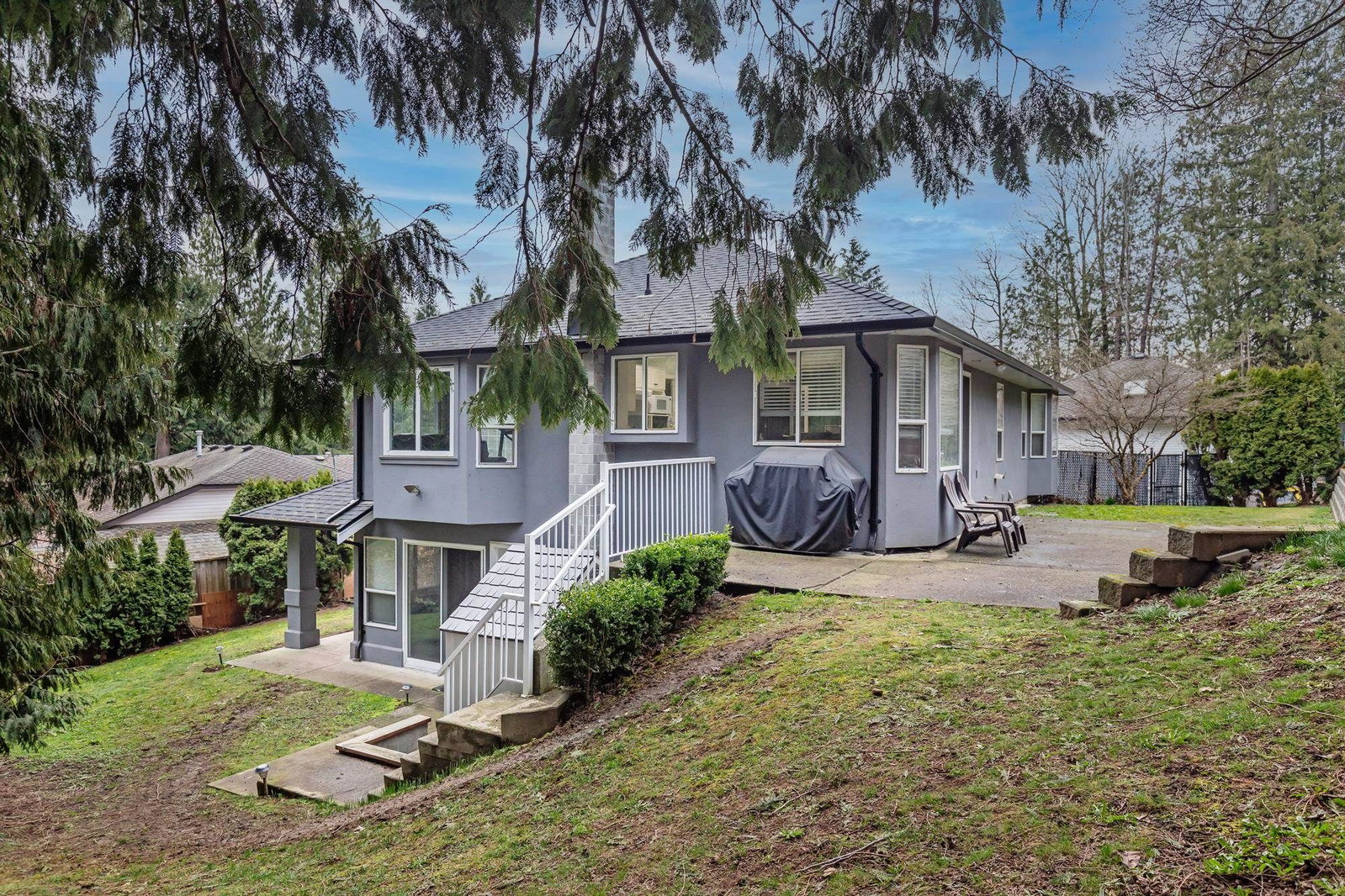 Listing Image 8