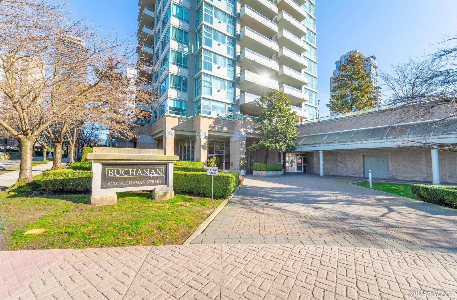 Listing Image 3