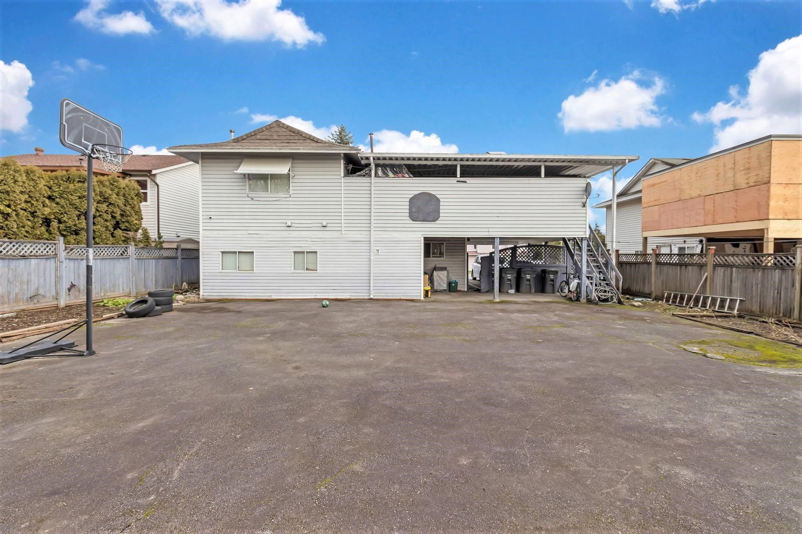 Listing Image 17