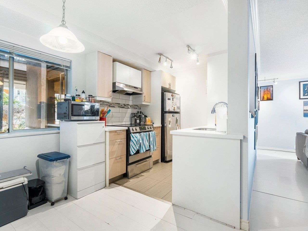 Listing Image 11