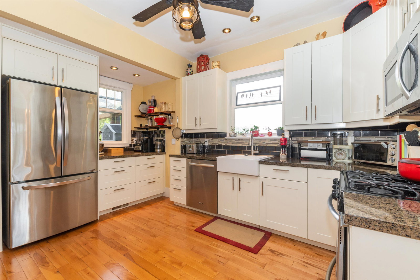 Listing Image 10