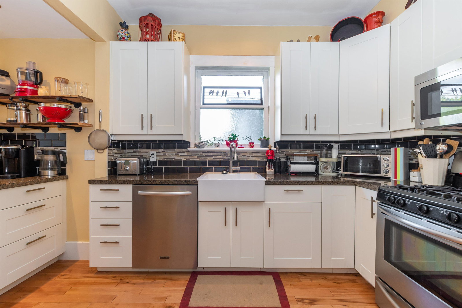 Listing Image 11