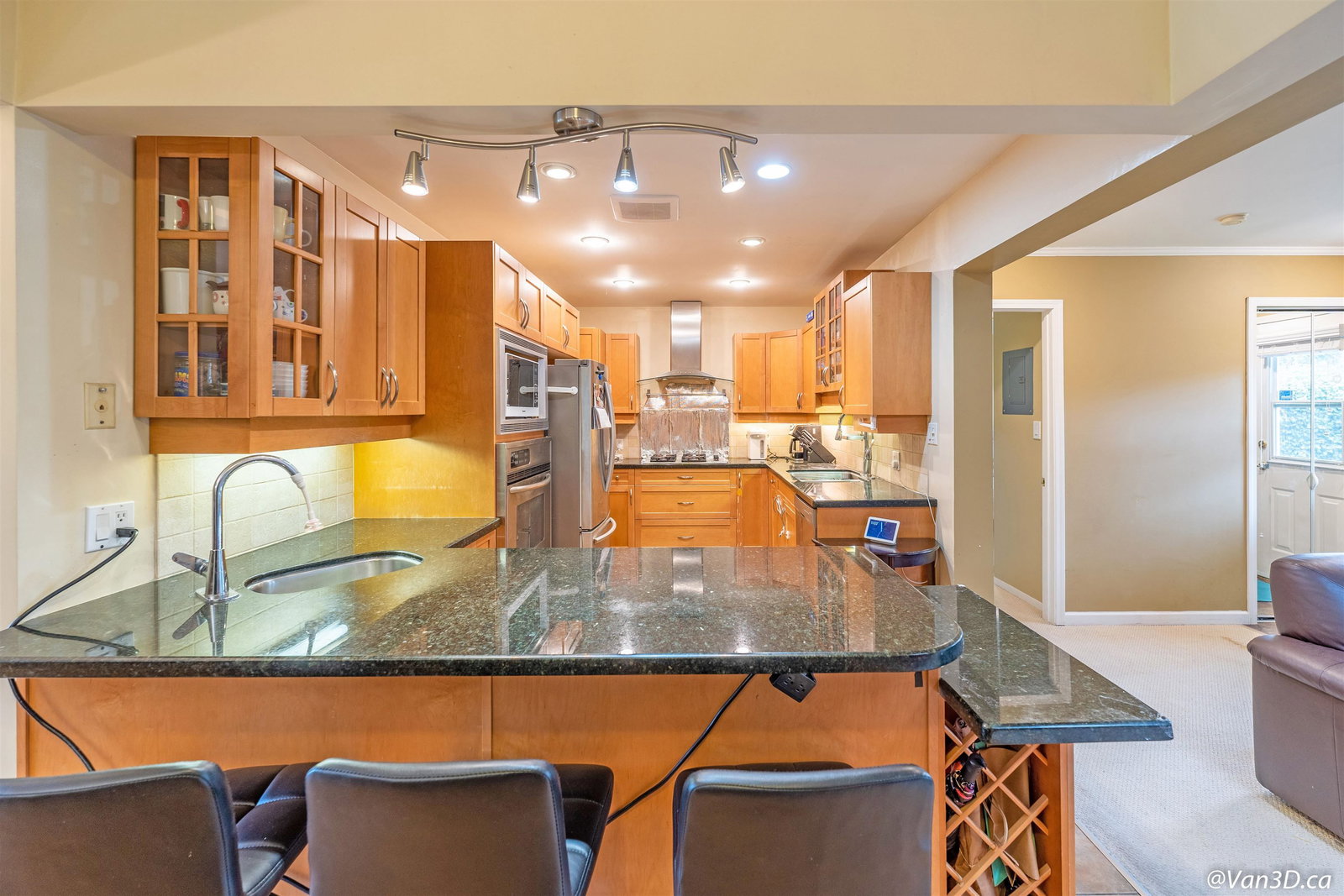 Listing Image 9
