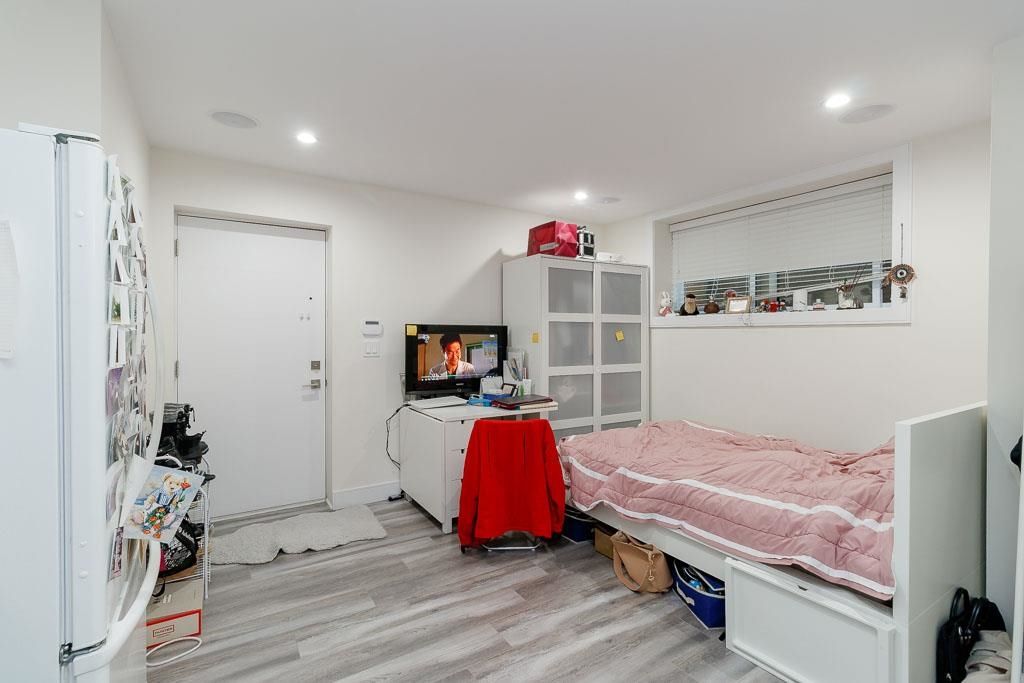 Listing Image 23