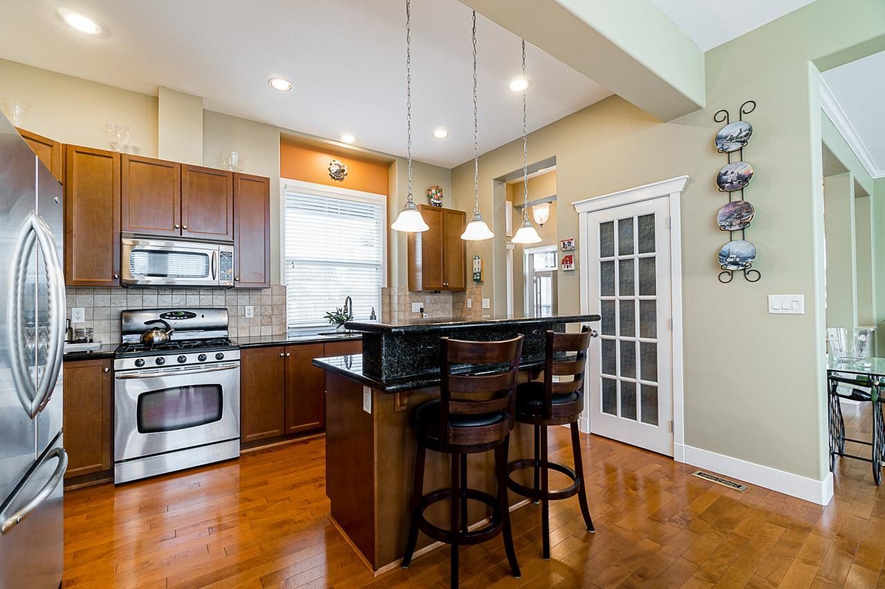Listing Image 11