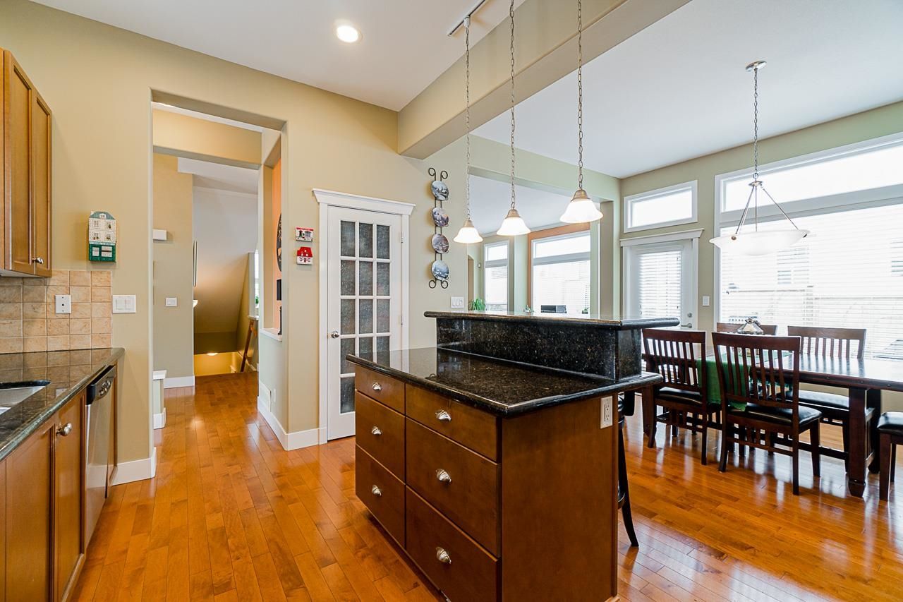 Listing Image 15