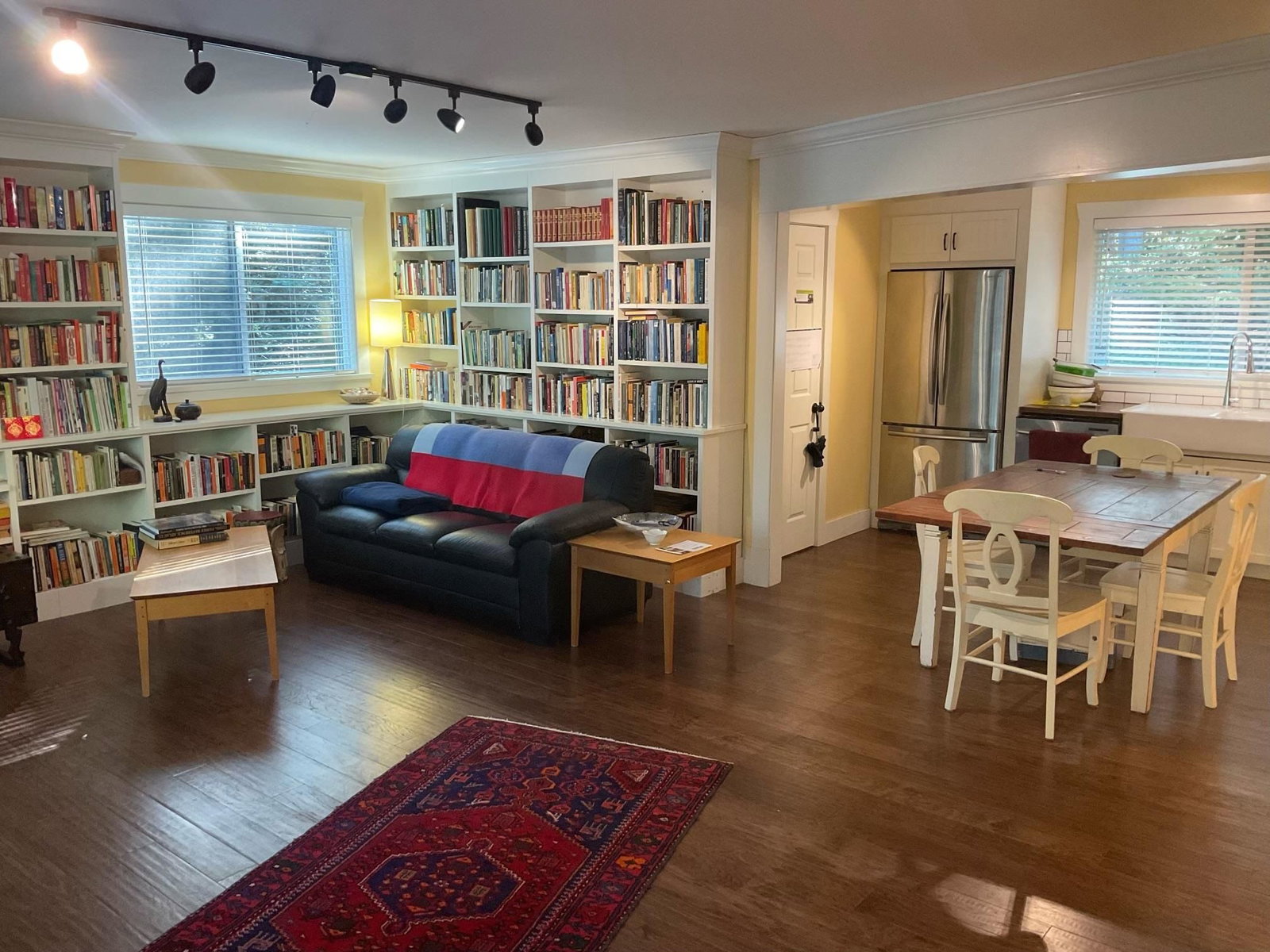 Listing Image 8