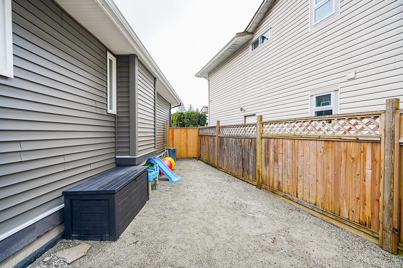 Listing Image 40