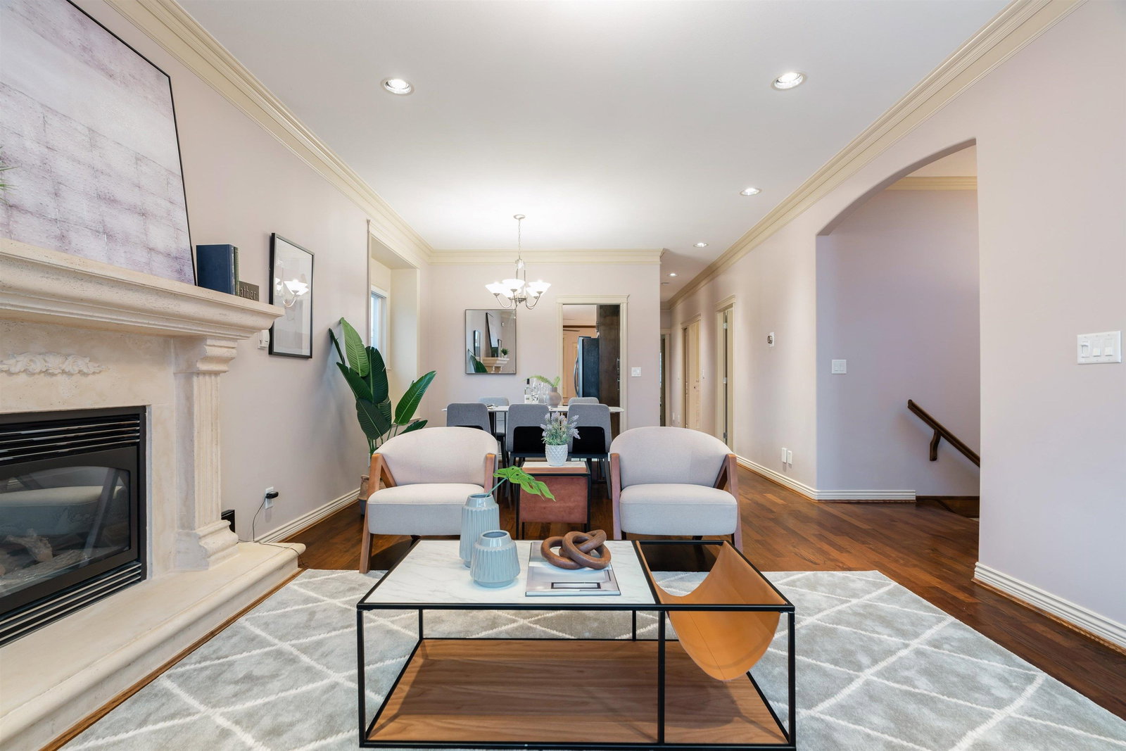 Listing Image 5