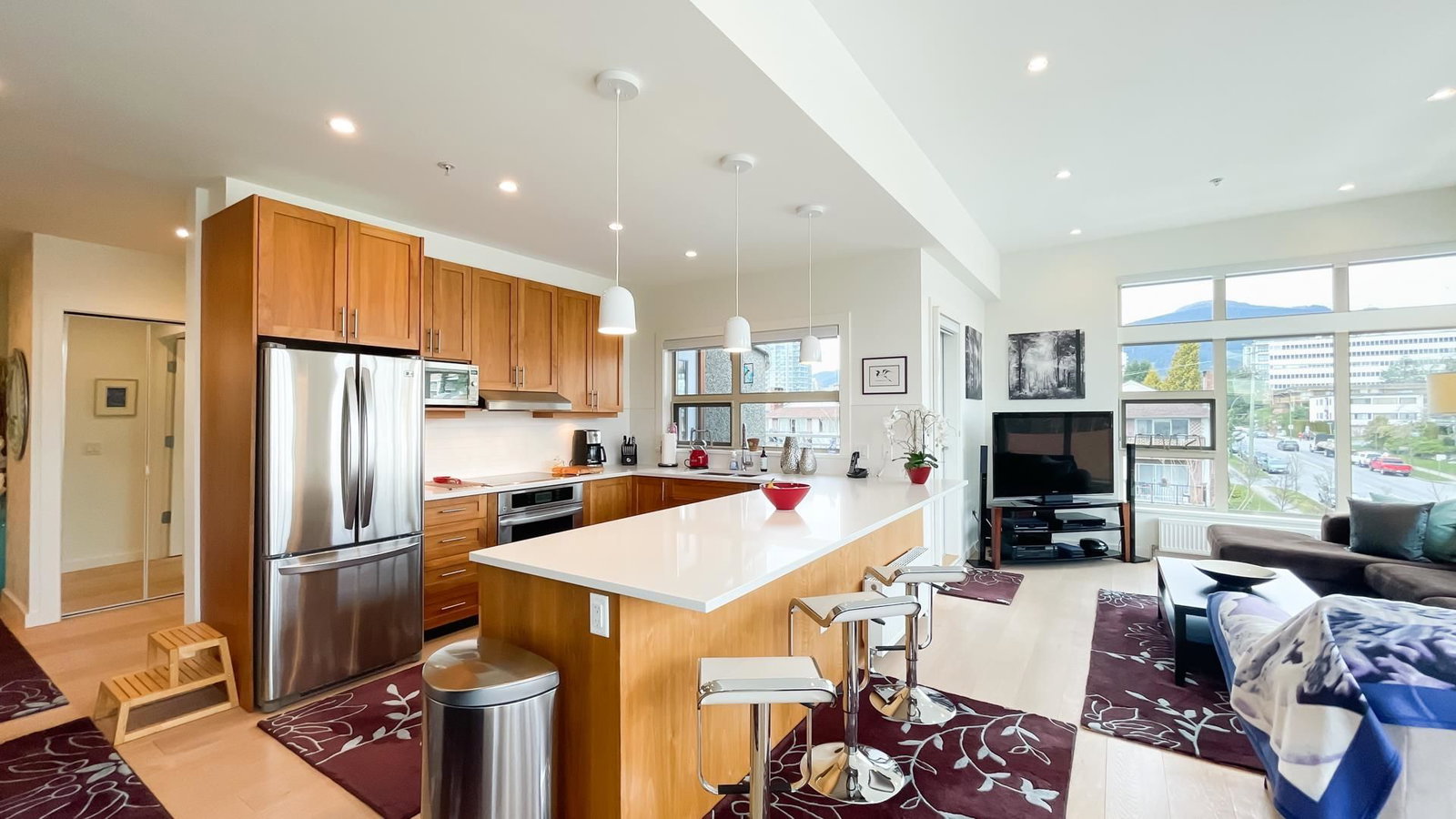Listing Image 10