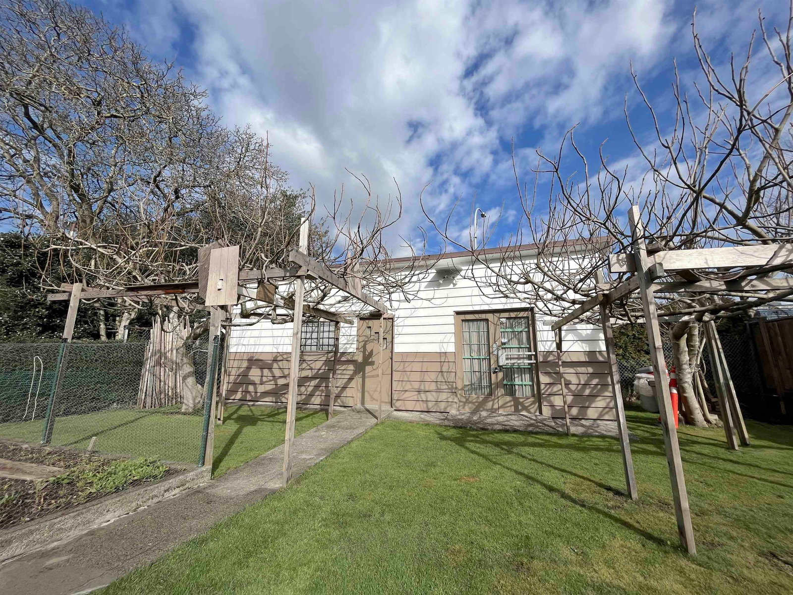 Listing Image 20