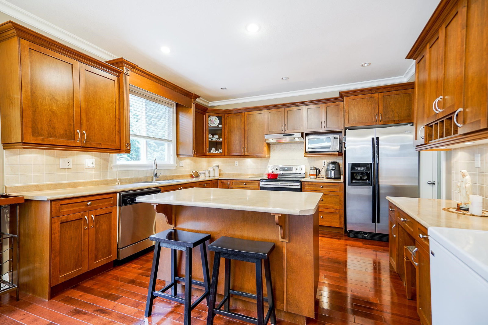 Listing Image 12