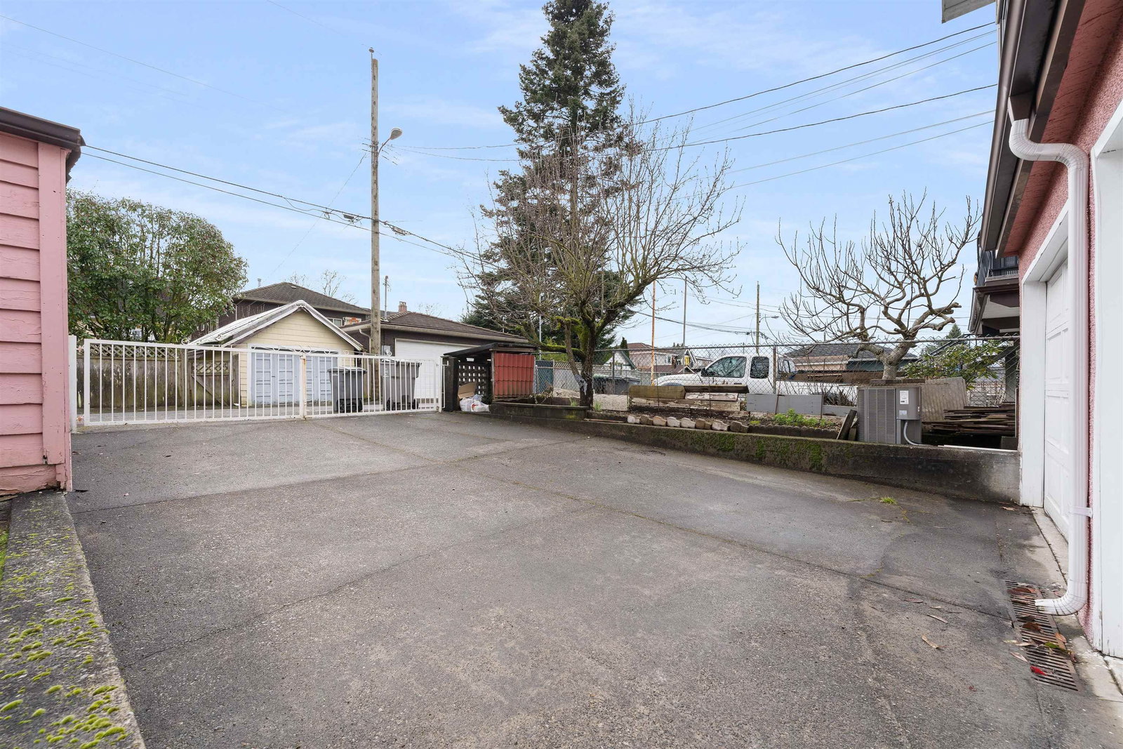 Listing Image 28