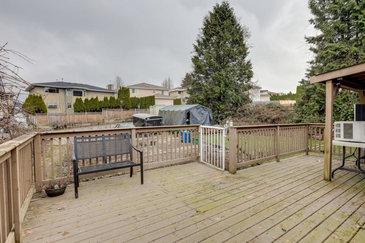 Listing Image 12