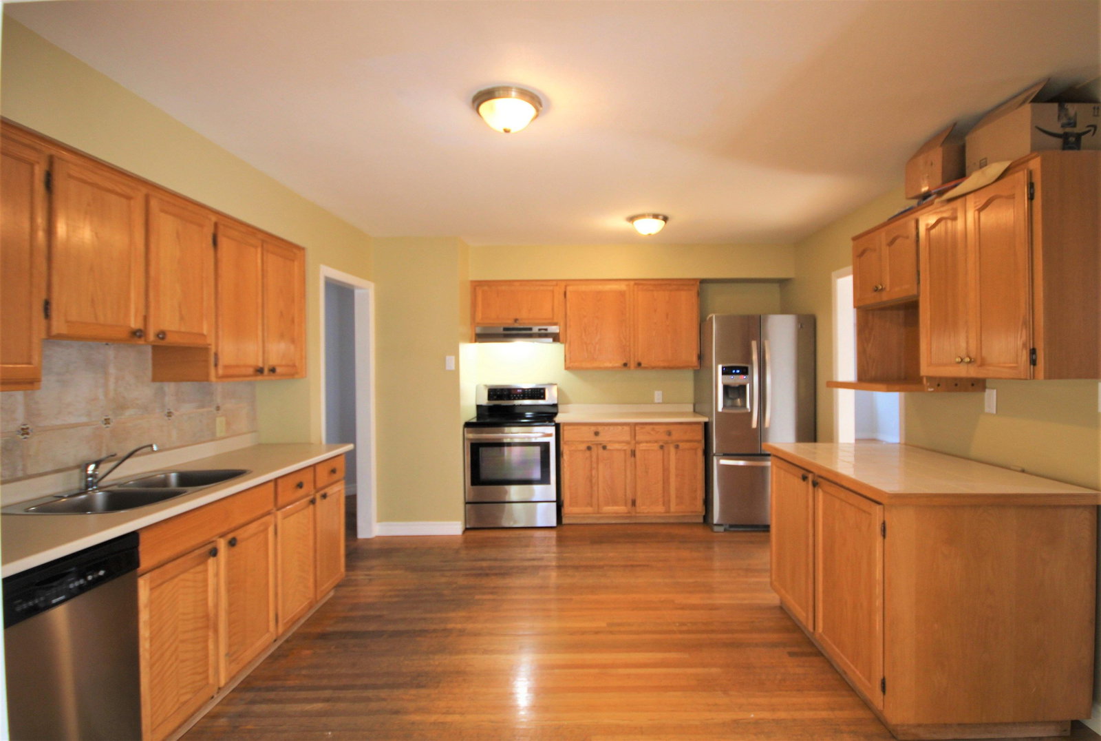 Listing Image 11