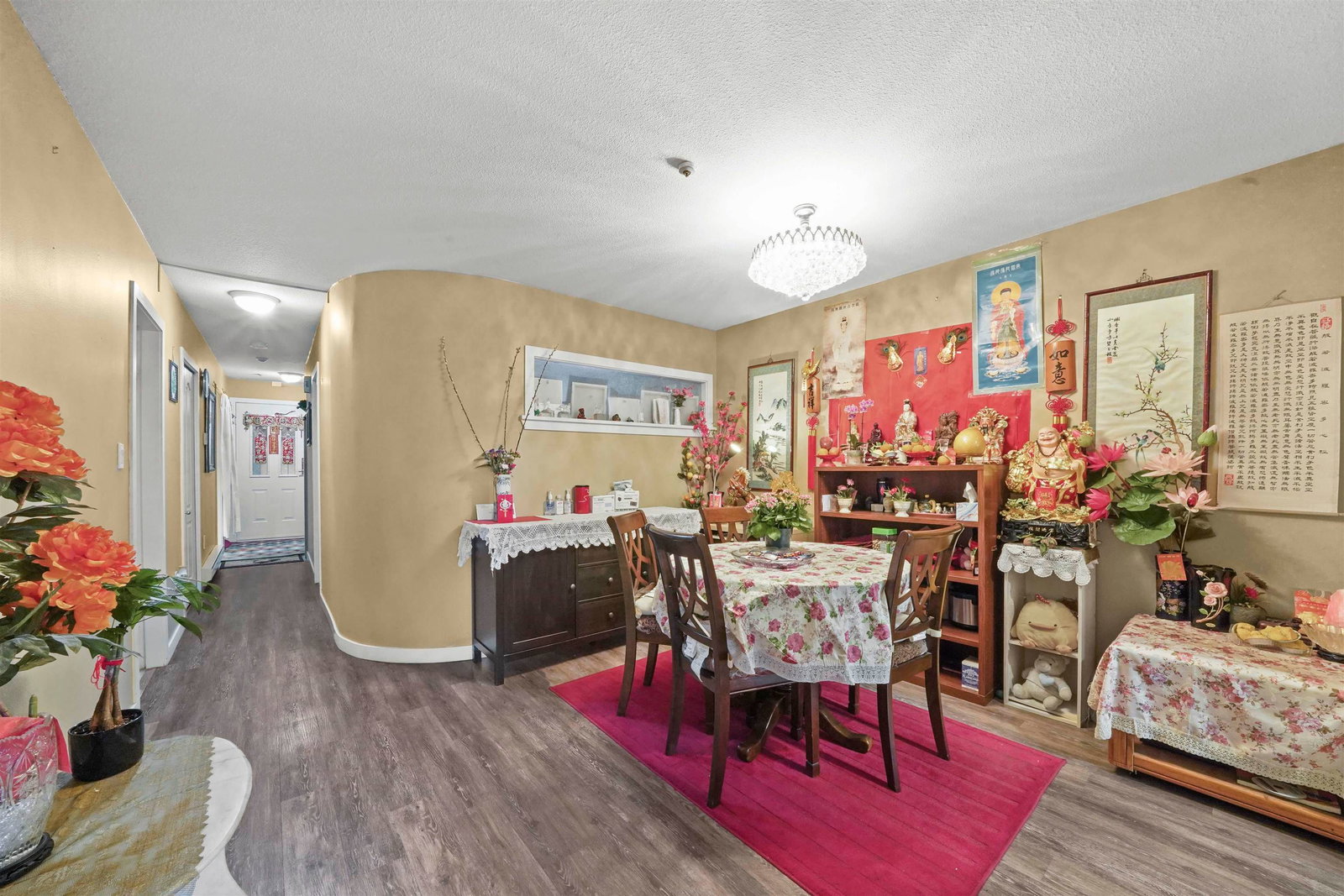 Listing photo 5