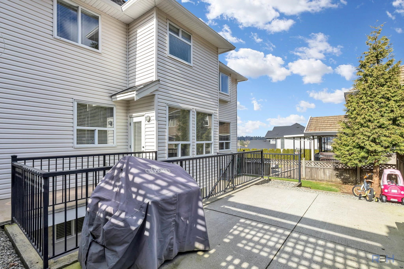 Listing Image 25