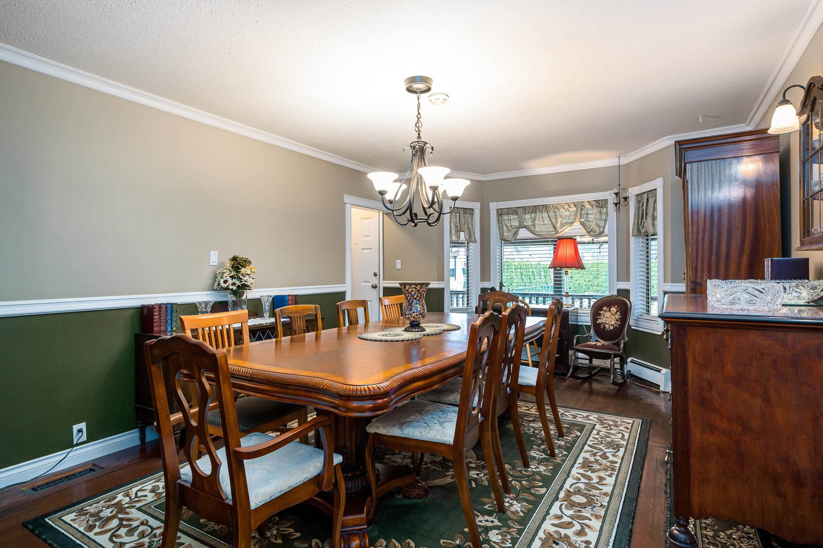 Listing Image 9