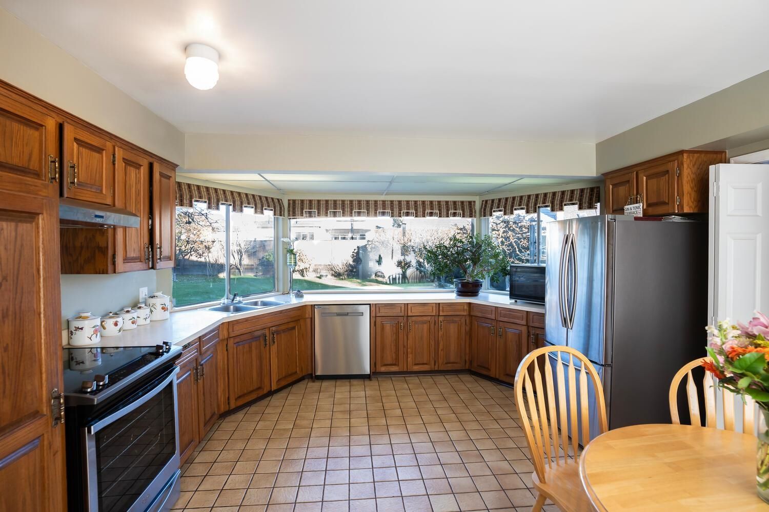 Listing Image 6