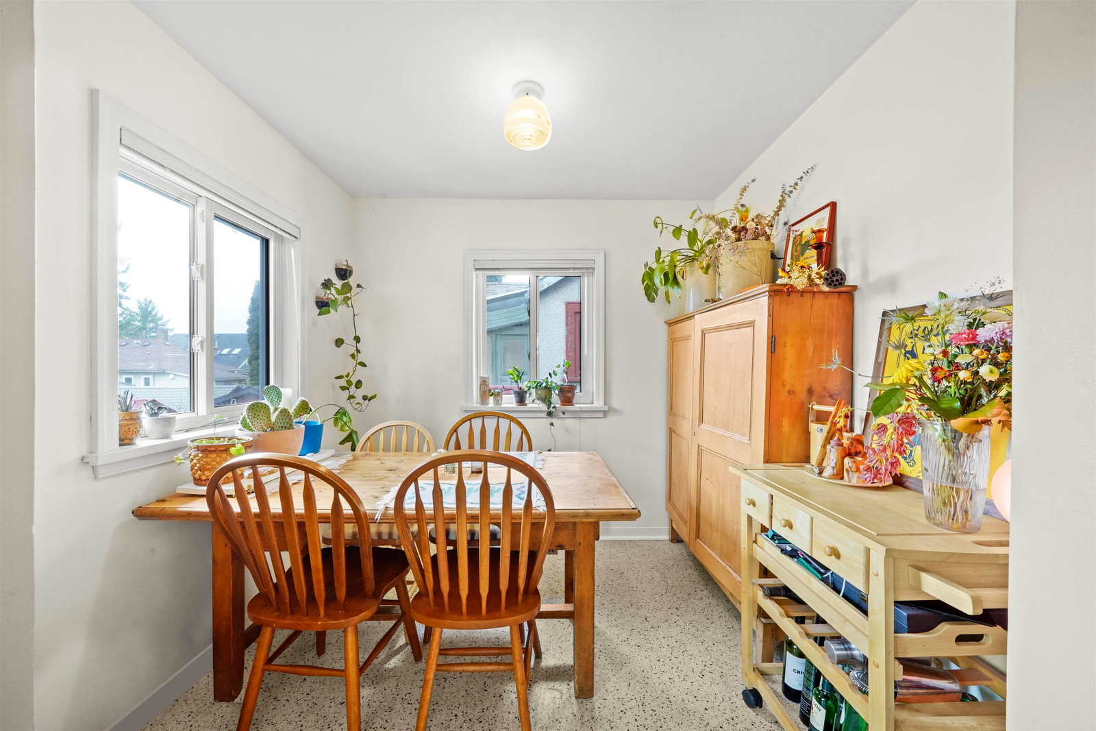 Listing photo 5
