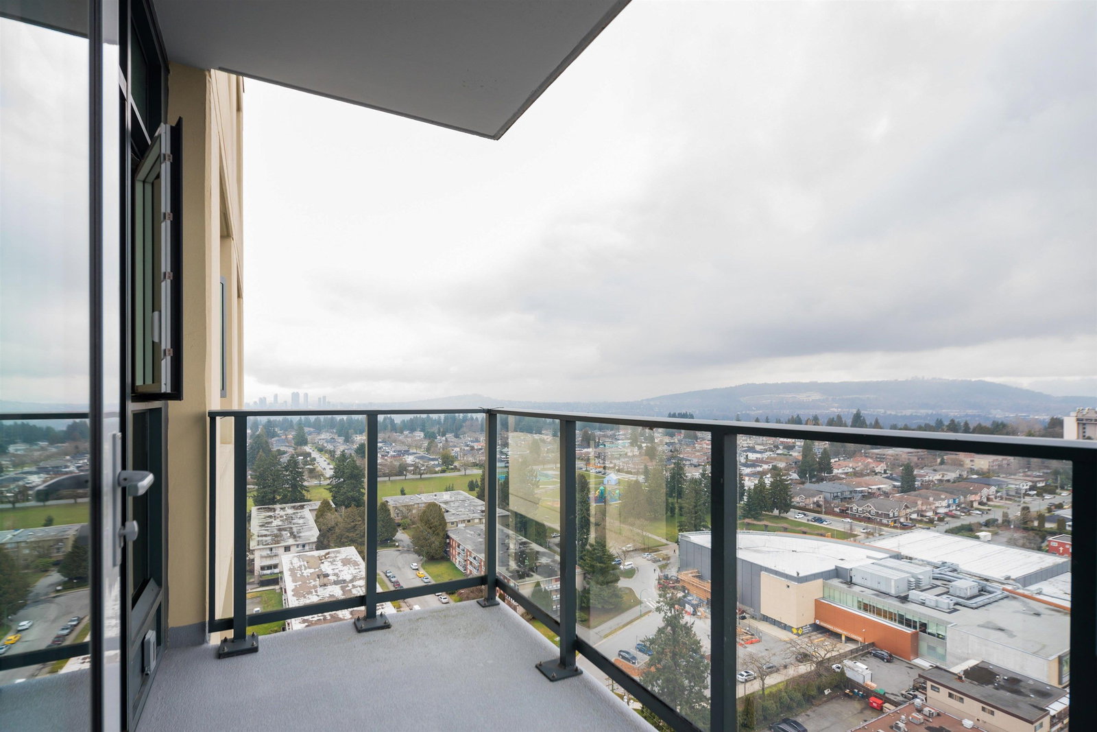 Listing Image 23