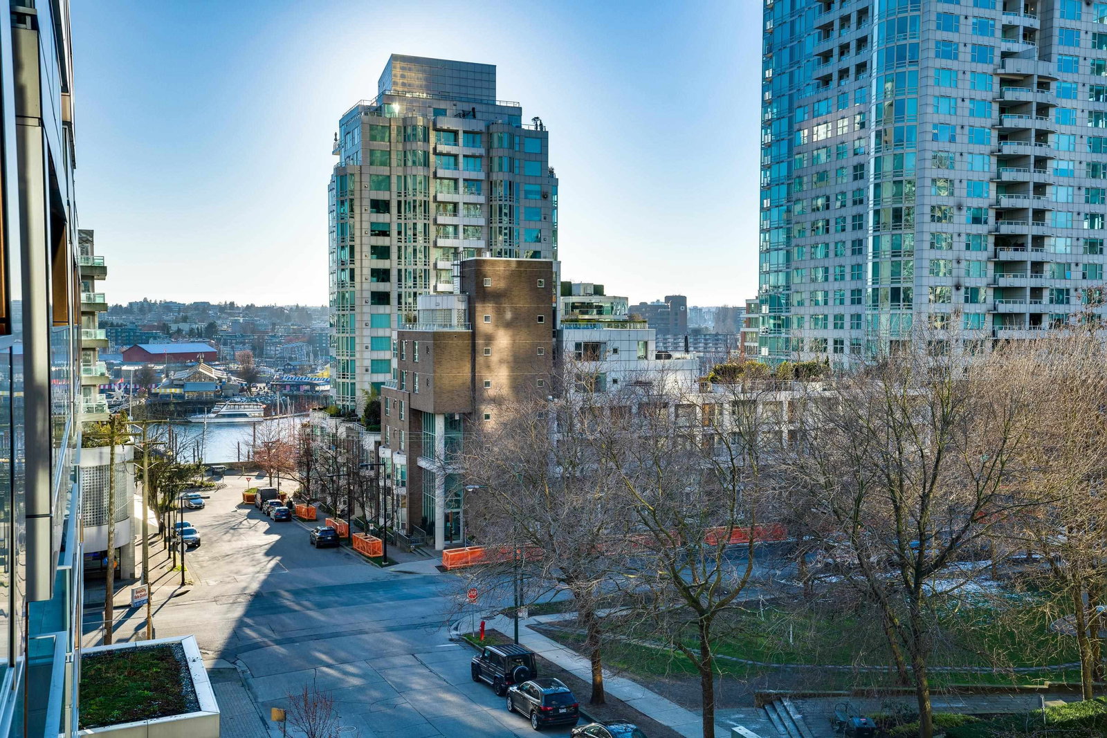 Listing Image 11