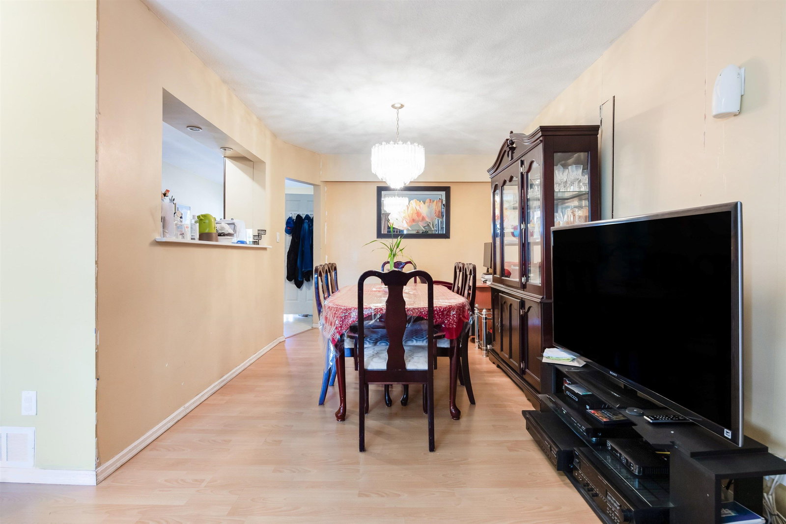 Listing photo 5