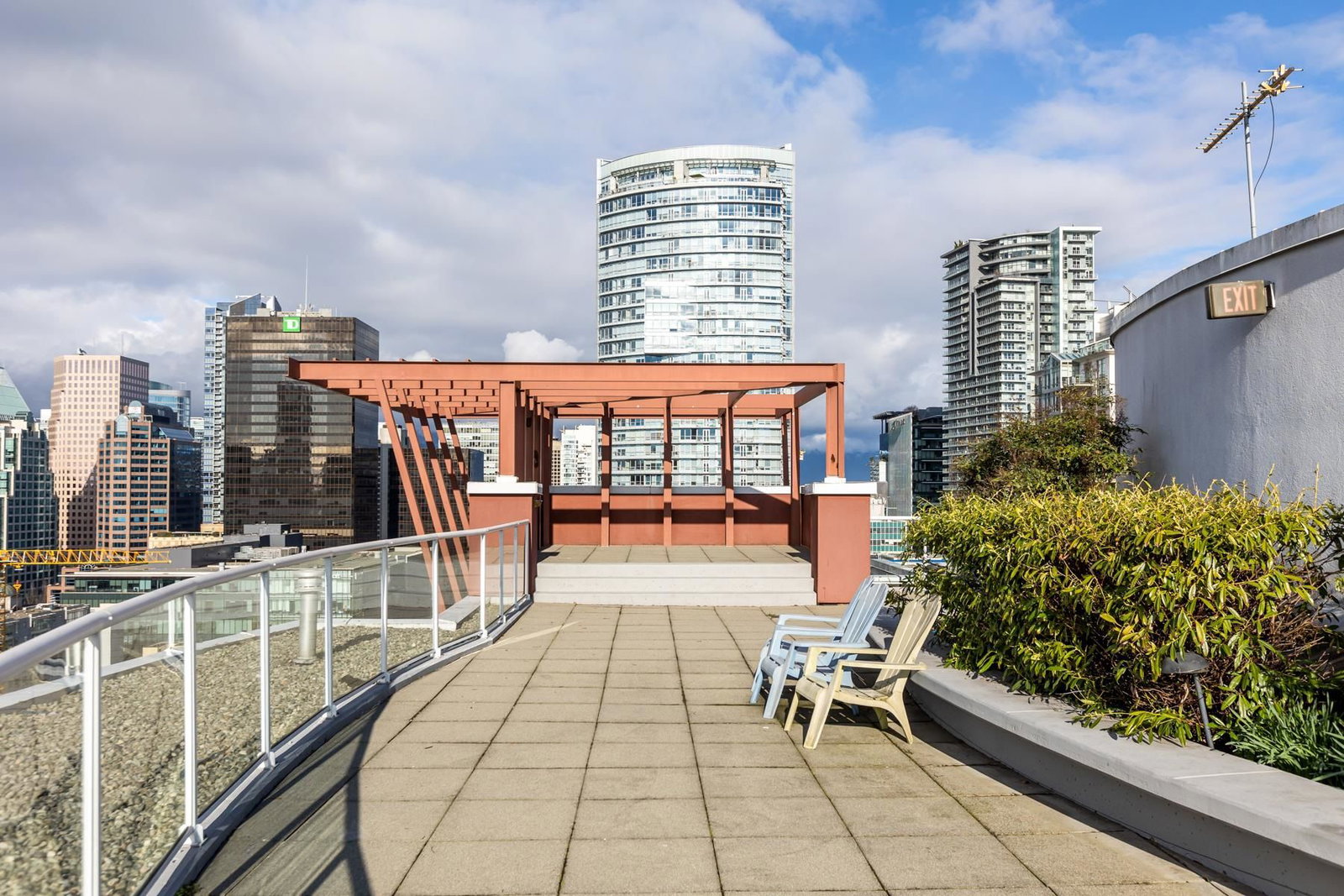 Listing Image 10