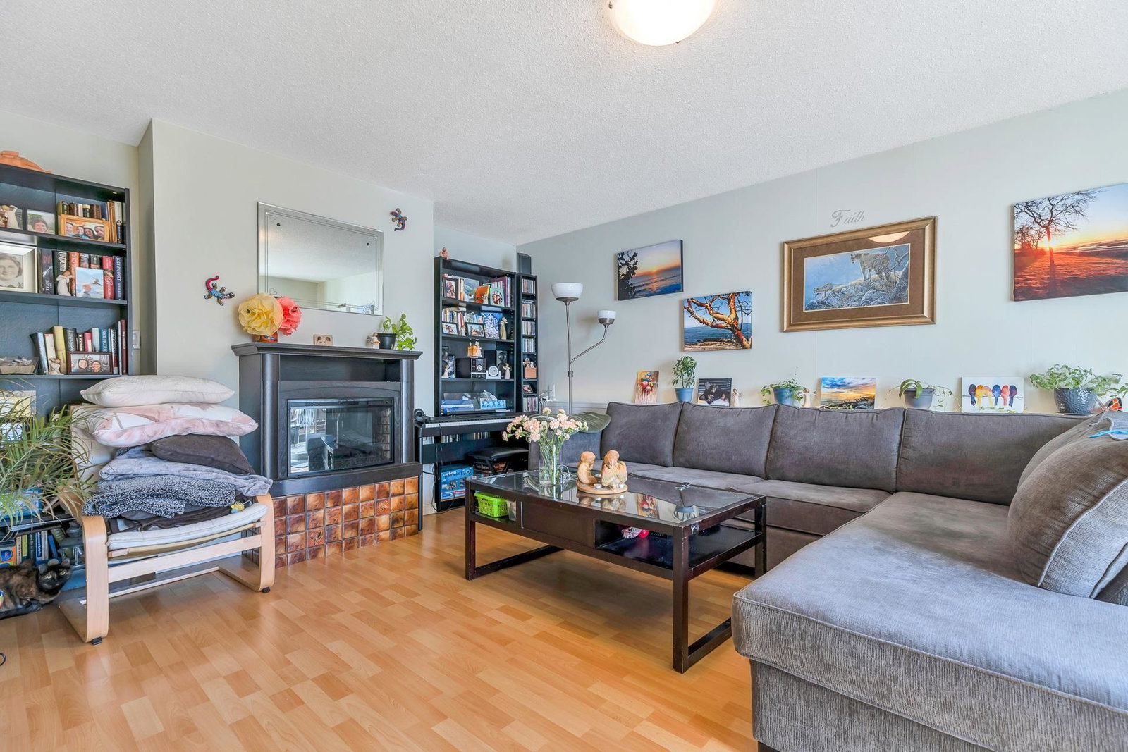 Listing Image 19