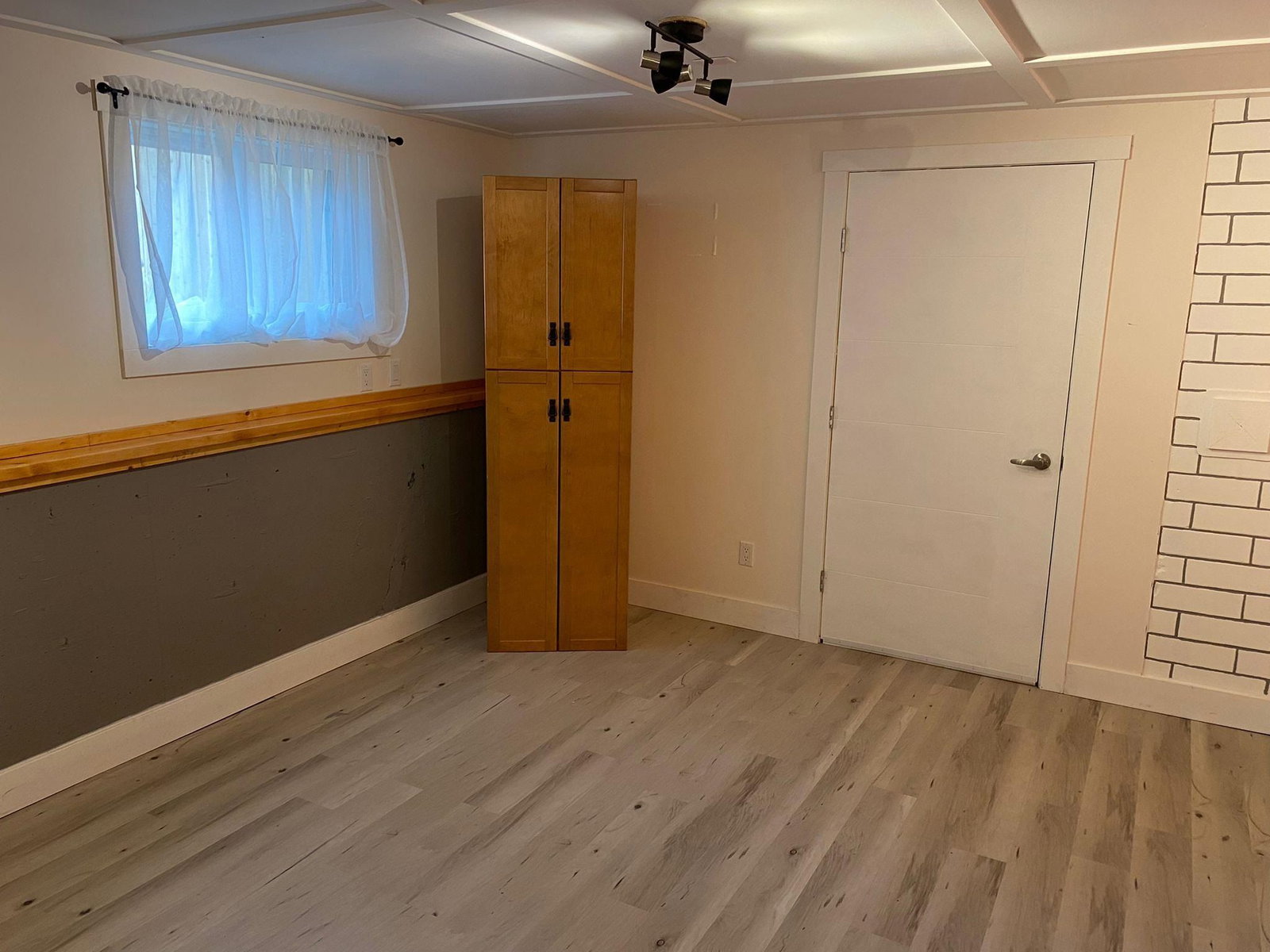 Listing Image 17