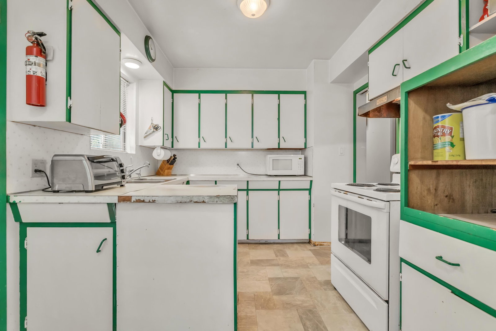Listing Image 11