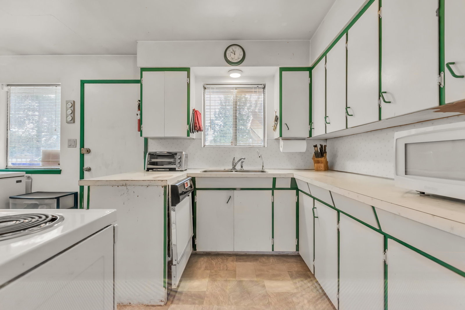 Listing Image 13