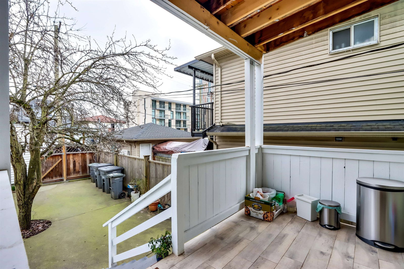 Listing Image 9