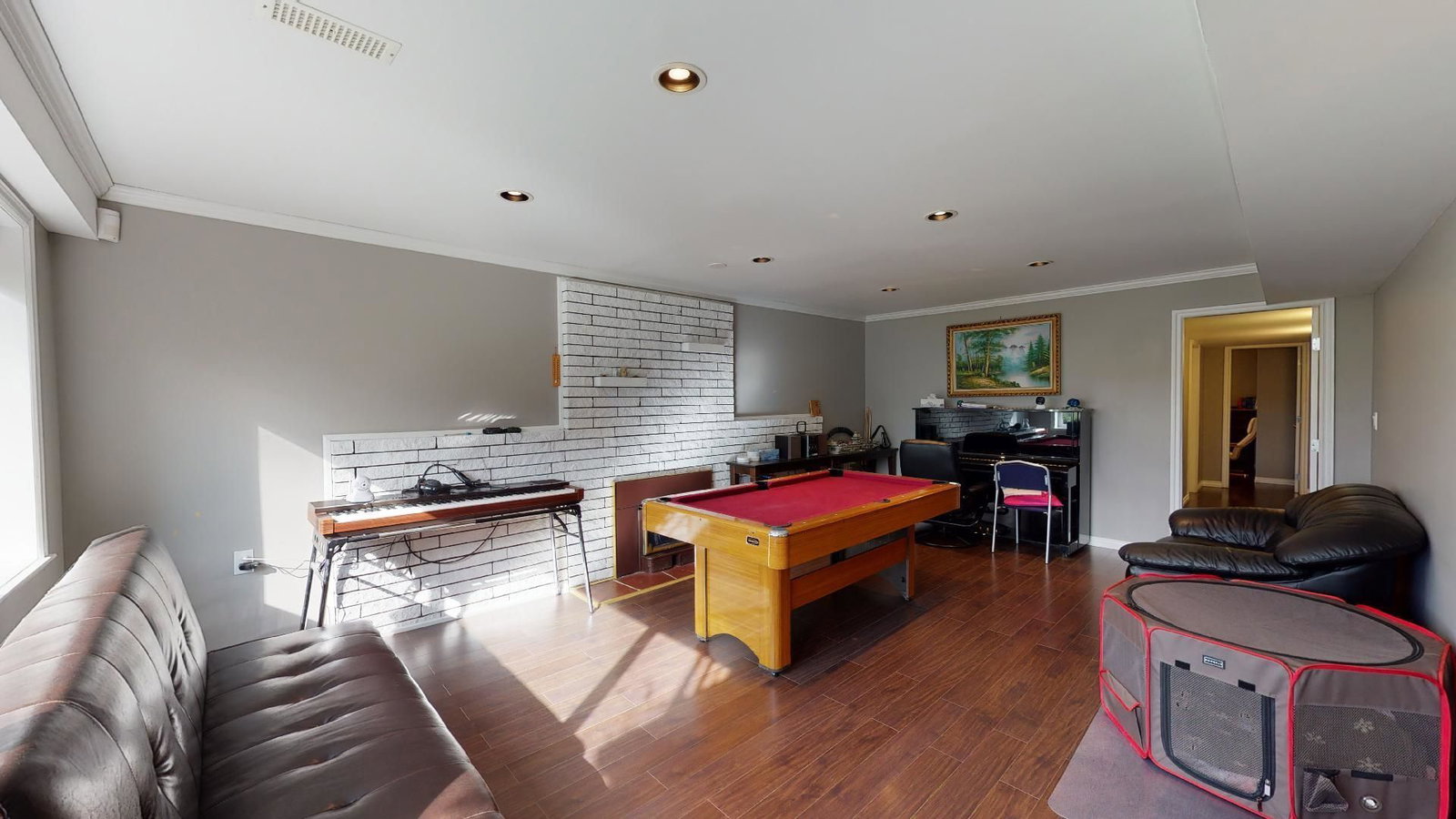 Listing Image 19