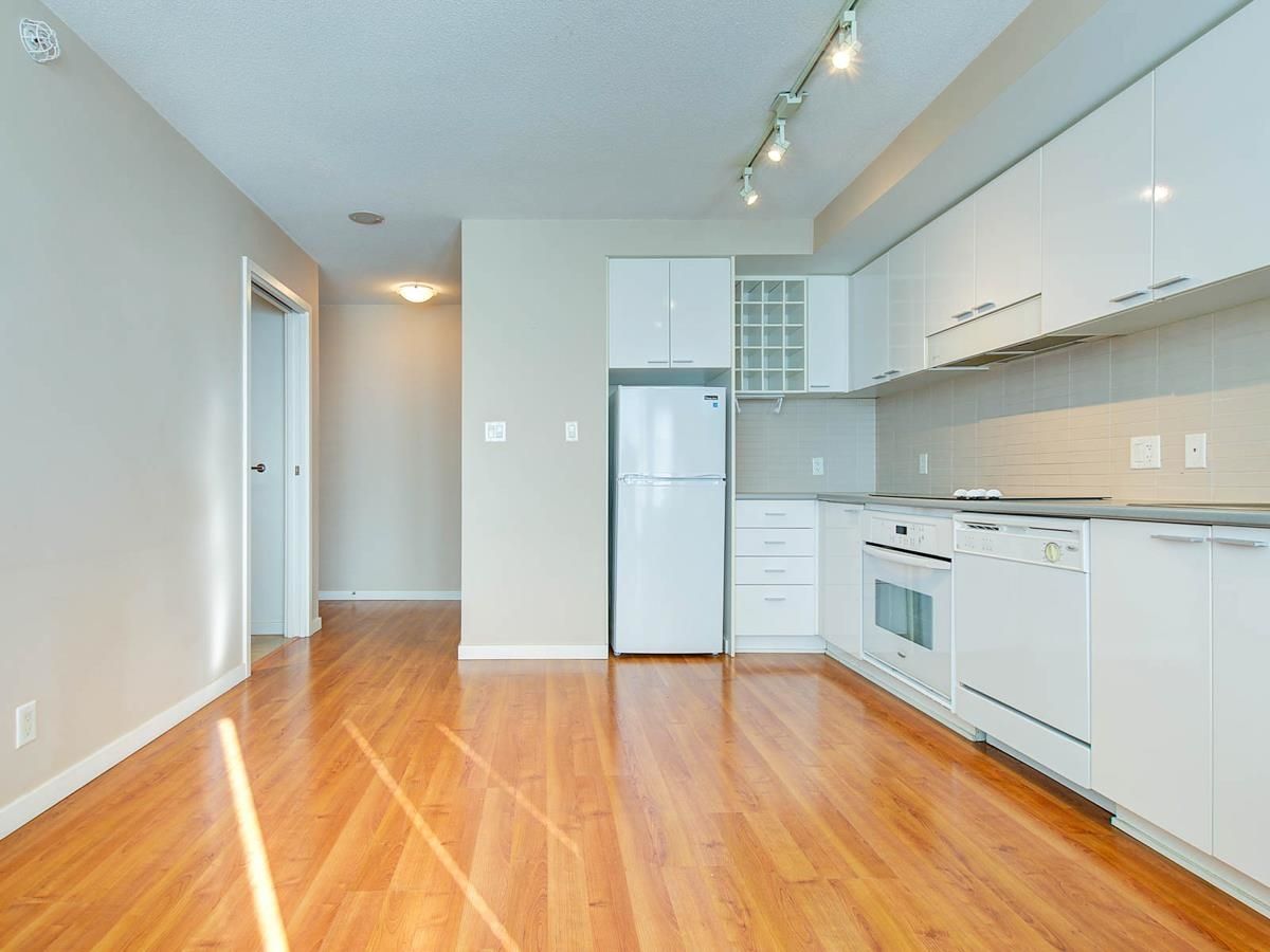 Listing Image 16