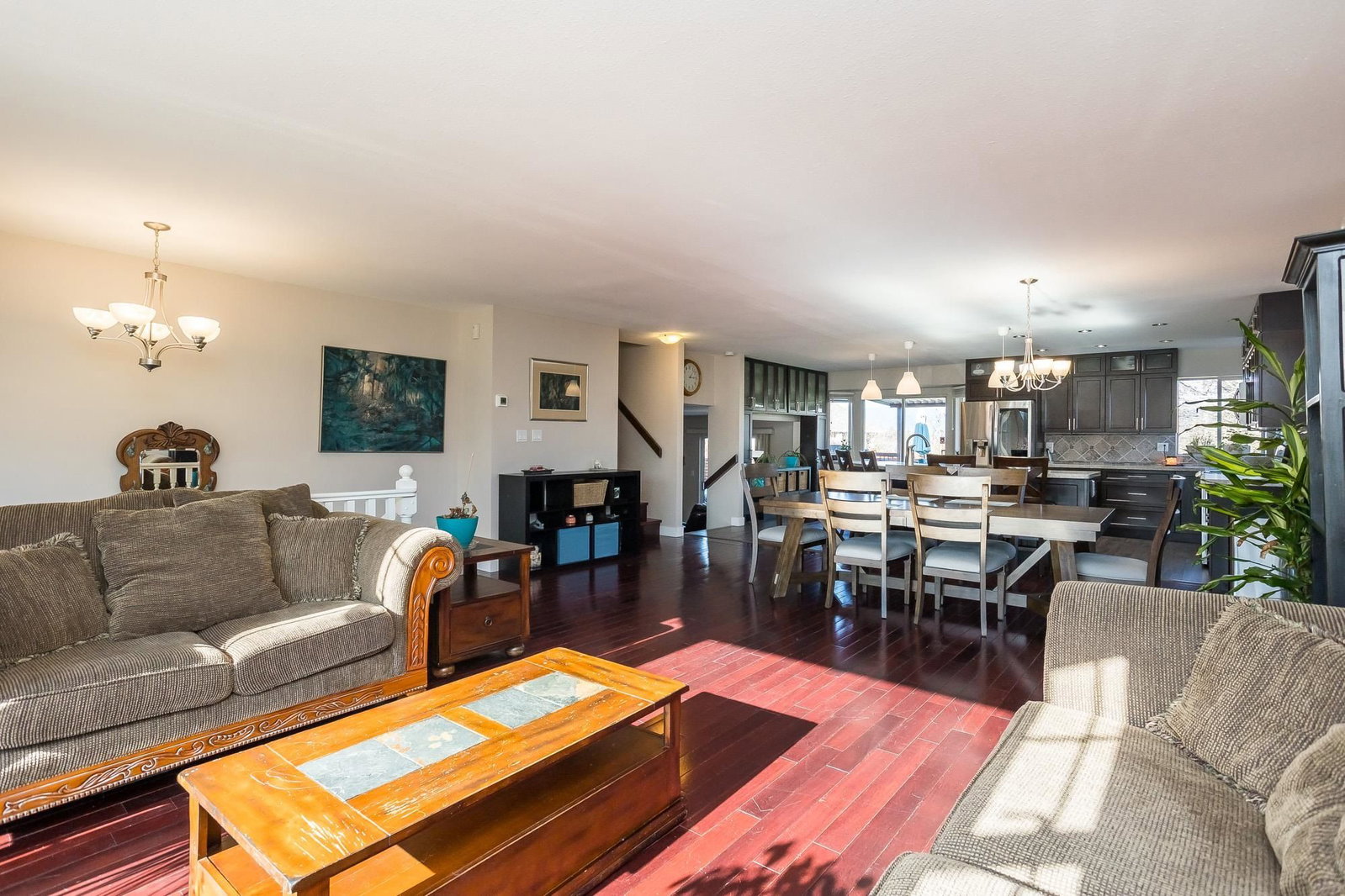 Listing Image 19