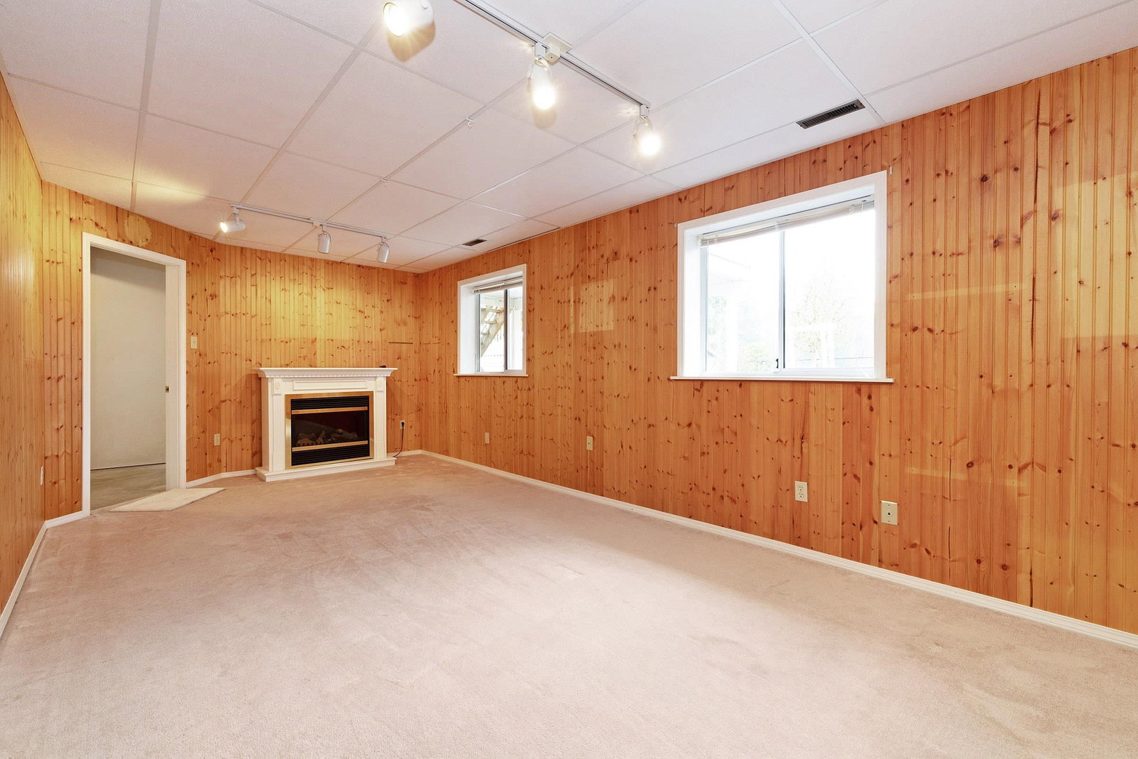 Listing Image 28