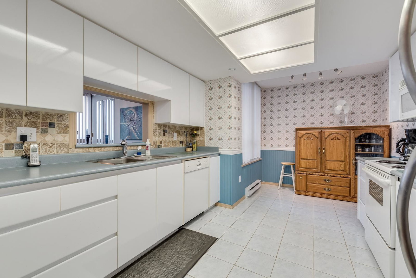 Listing Image 13