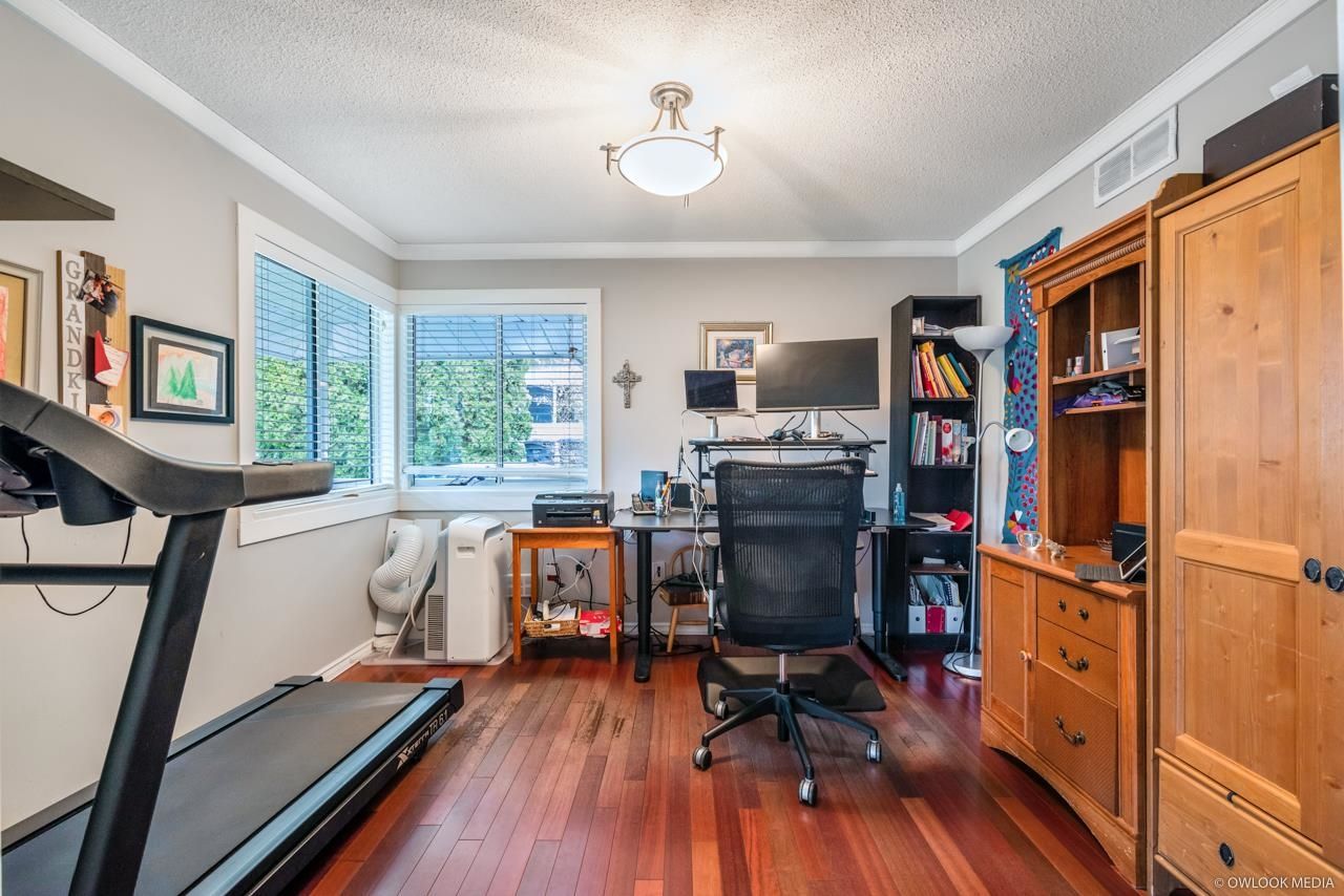 Listing Image 16